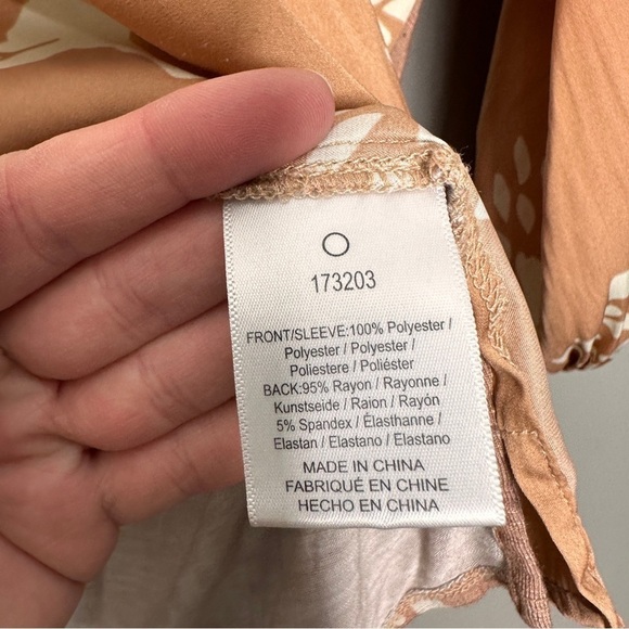 Anthropologie DOLAN ANTHRO Alvia Orange Mixed 1/2 Sleeve Top V Neck Floral - Picture 7 of 10